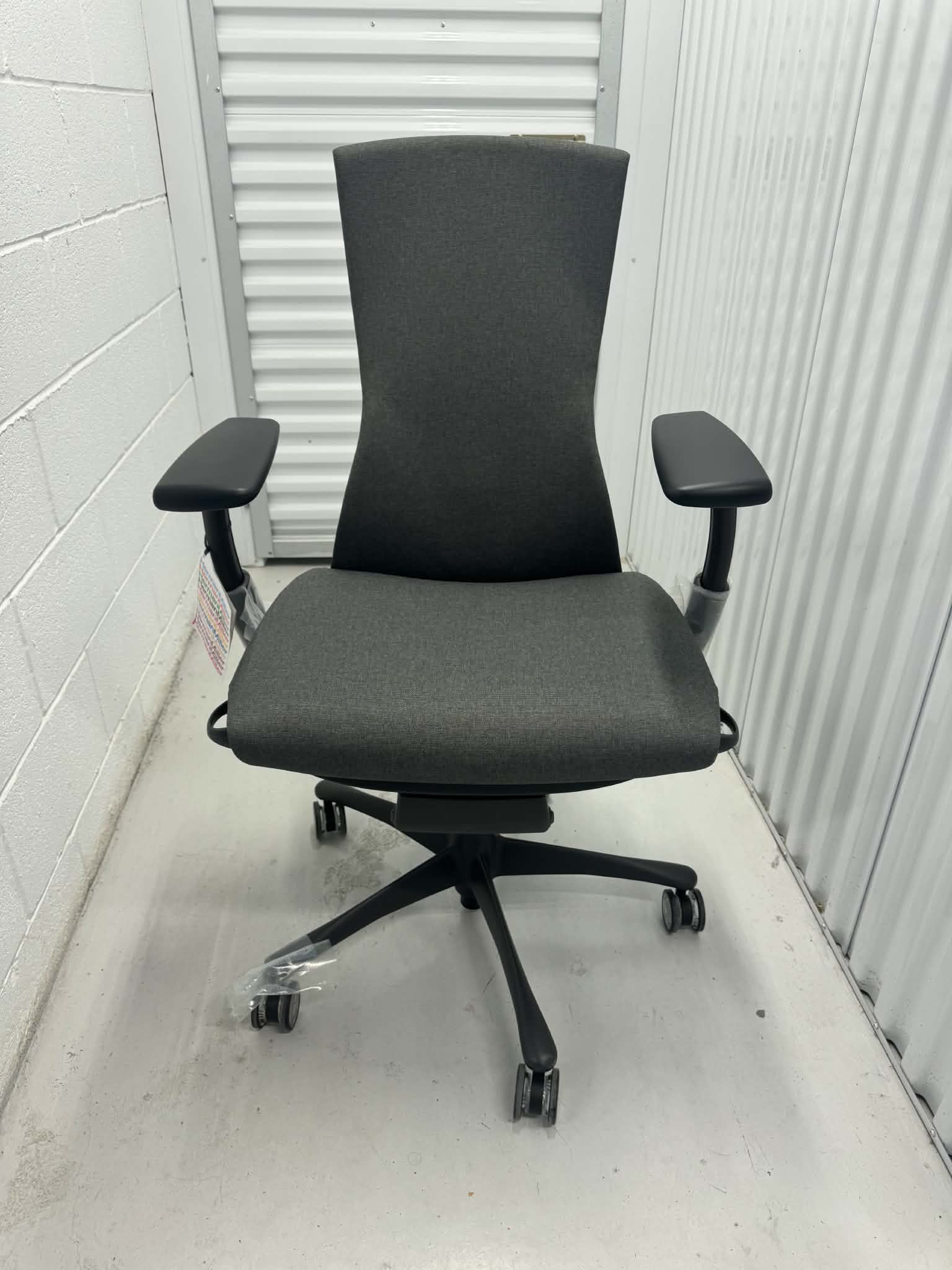 Herman Miller Embody, Charcoal · Graphite frame / Graphite base